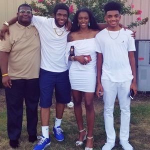 Meet your Posher, Elijah